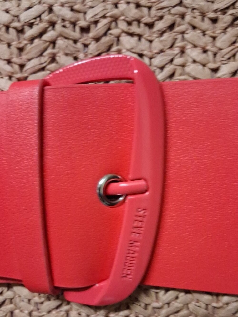Steve Madden Hot Pink Straw-Trim Crossbody Bag NWOT - Picture 3 of 8